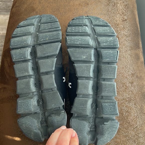 Cloud 5 sneakers, worn once - Picture 3 of 4